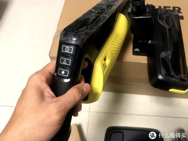 无线吸尘器入门好选择 500块买个德国的吸尘器的优缺点 KARCHER