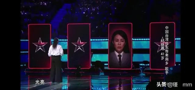 如何看待《中国好声音》金曲奖歌手纪晓君，无导师转身惨遭淘汰？