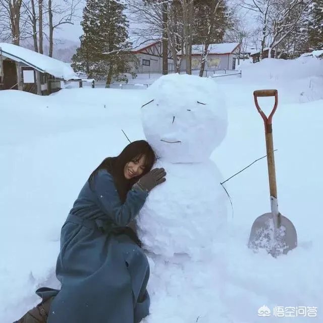 婚礼后宋仲基宋慧乔人气急剧下降,你怎么看待明星炒婚现象?