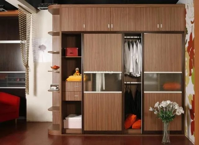 衣柜加盟代理需要注意什么 如何让门店生意更红火