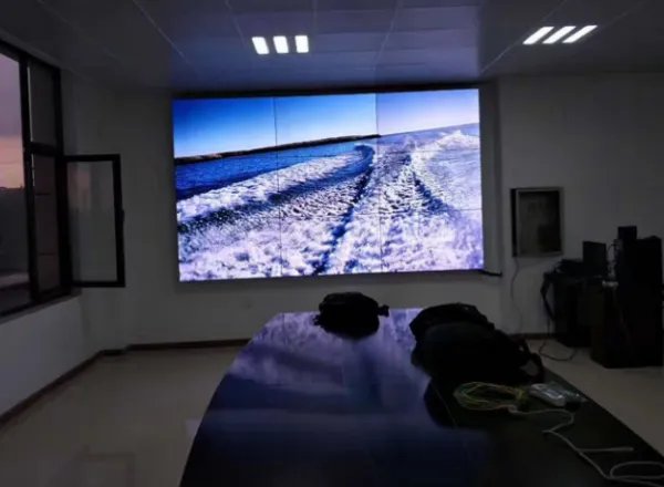 55寸电子液晶触摸拼接屏的尺寸长宽高是多少？