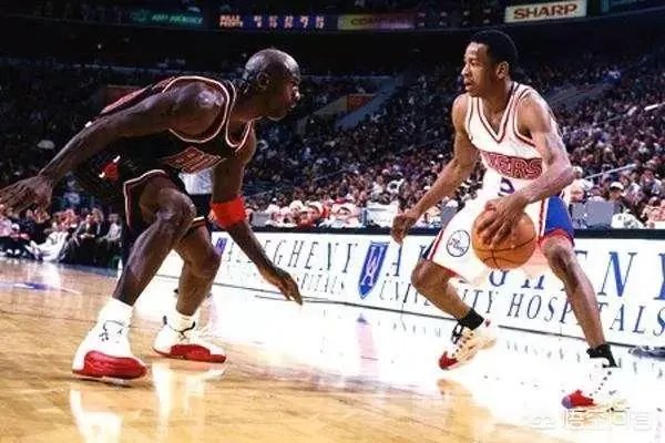 76人和骑士比赛现场，艾弗森淡定吃爆米花享受比赛，对他最深的印象有哪些？