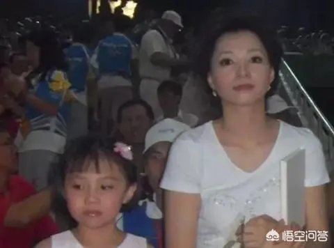 林妙可晒夜跑美照逆袭女神,大家还记得真正的奥运天籁杨沛宜吗?