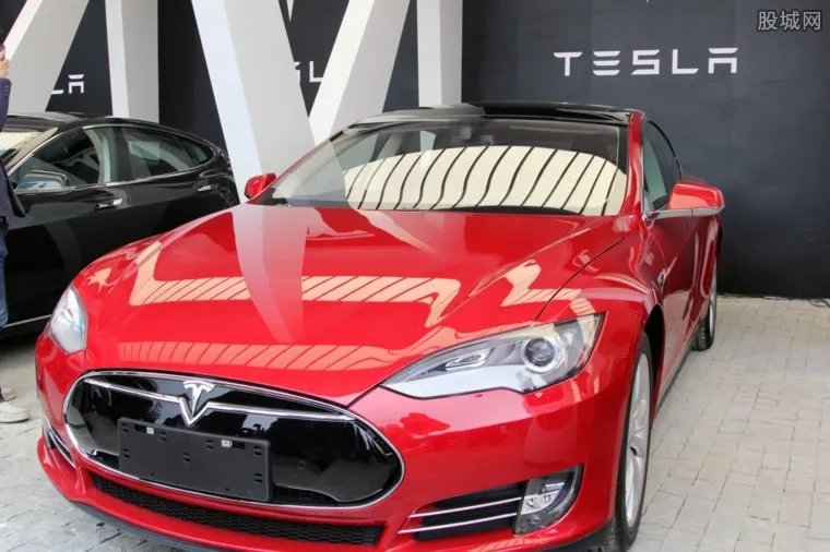 特斯拉召回轿车 因螺栓腐蚀问题你中招了吗？