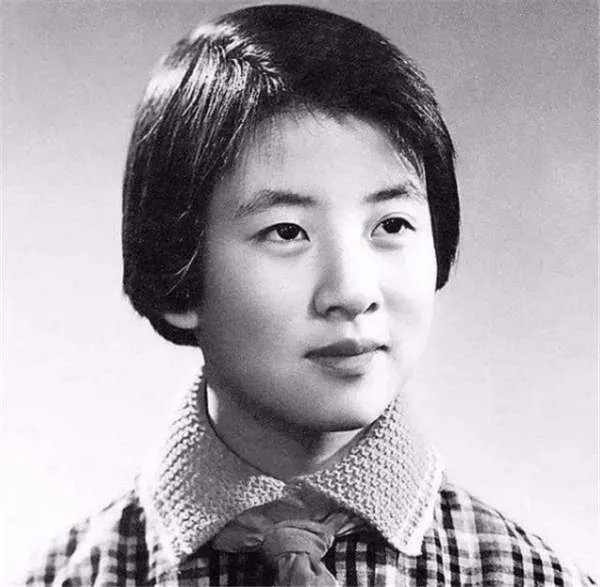 还记得47年前的“反潮流小英雄”黄帅吗，后来她怎么样了？