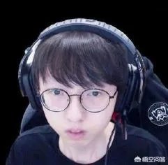 RNG香锅透露20号退役，出道首秀打EDG，时隔4年后，谢幕对手还是EDG，你有何看法？