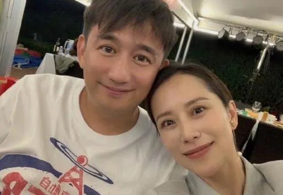 海清黄磊为恩师庆生 海清和黄磊原来是这样的关系