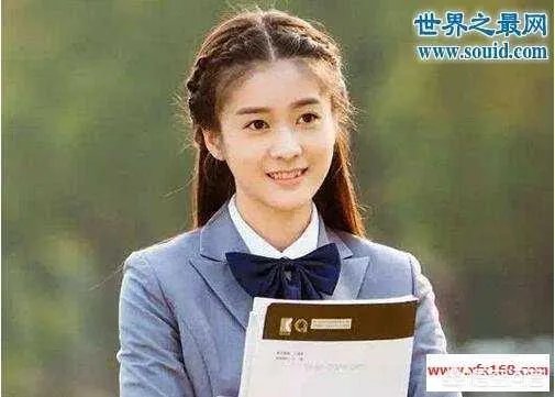 哪个女明星穿校服最好看？