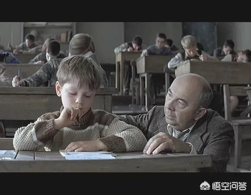 老师让小学一年级的孩子做完试卷让家长给判分，也不讲题，这样有成效吗？