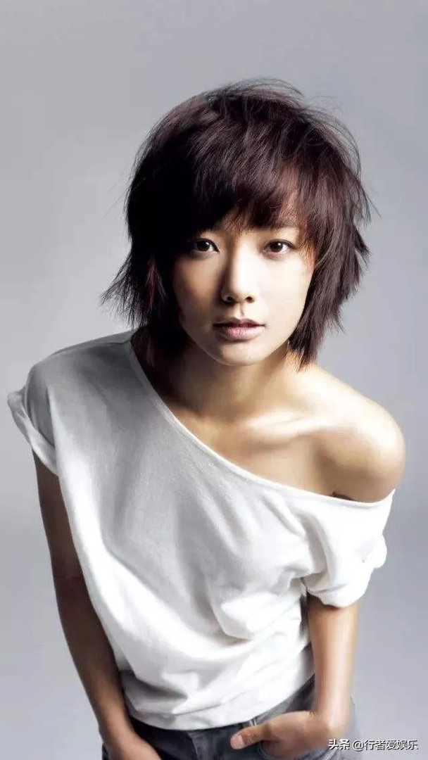 前几年爆红的王珞丹，怎么最近都没什么作品？退圈了吗？