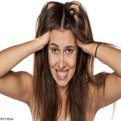 为什么妈妈抱宝宝哭的更厉害 妈妈抱宝宝哭的更厉害怎么办