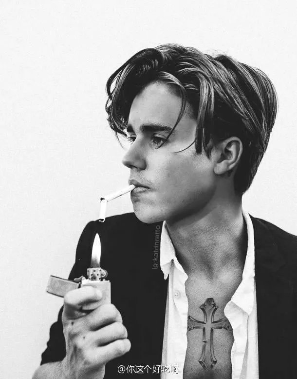 为什么在2016全美音乐奖（AMA）上很多人听到贾斯丁比伯唱歌会哭？