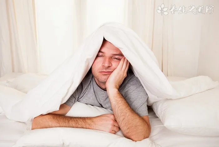 民警收强制休息令 熬夜的危害是什么