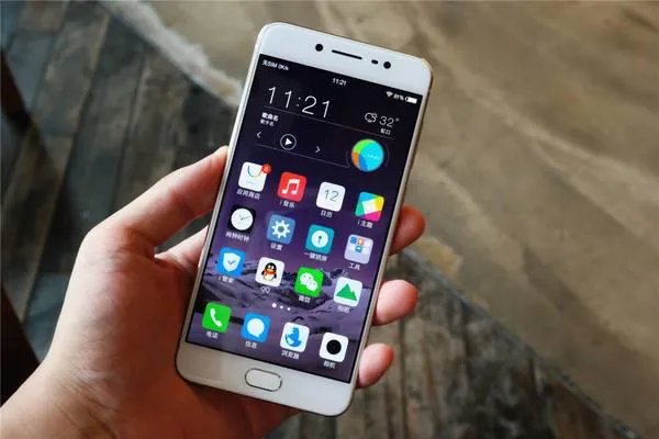 vivo手机Y67支持，闪充功能？