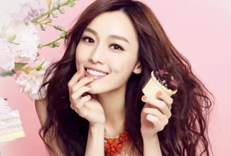 范玮琪晒照回应摔伤缝合15针说了什么？