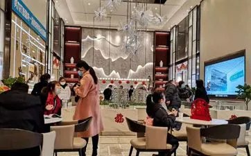 孕妇梦见蛇缠身是什么意思 周公解梦孕妇梦见蛇缠身好不好