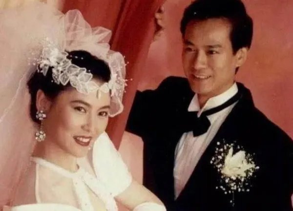 沈殿霞和郑少秋究竟是什么关系，他们之间有何恩怨纠葛？