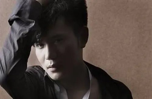 已婚男人动真情的表现 爱上一个已婚男人该怎么办