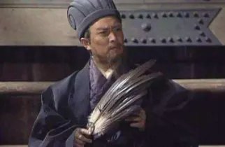 诸葛亮为何一直随身携带羽扇?这把扇子有什么来历?