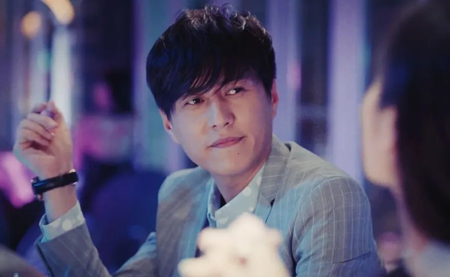 都是有老干部人设，为何胡歌路人缘巨好，靳东却被全网群嘲？