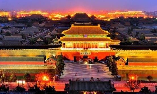 故宫到了五点之后就不让游客进入是因为什么原因？